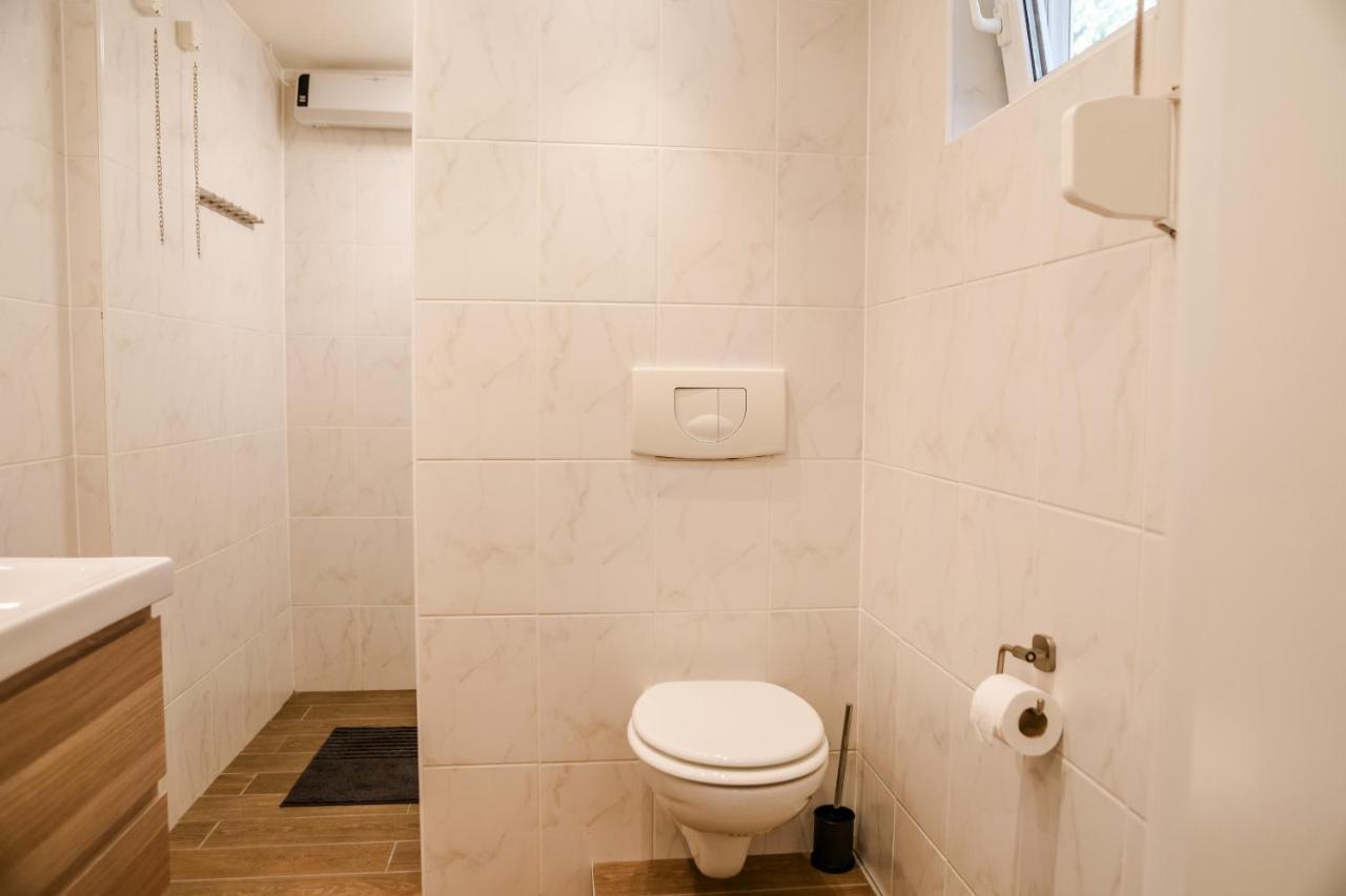 Vakantiewoning Op Steenworp Afstand Van Strand En Havens 예르세케 외부 사진