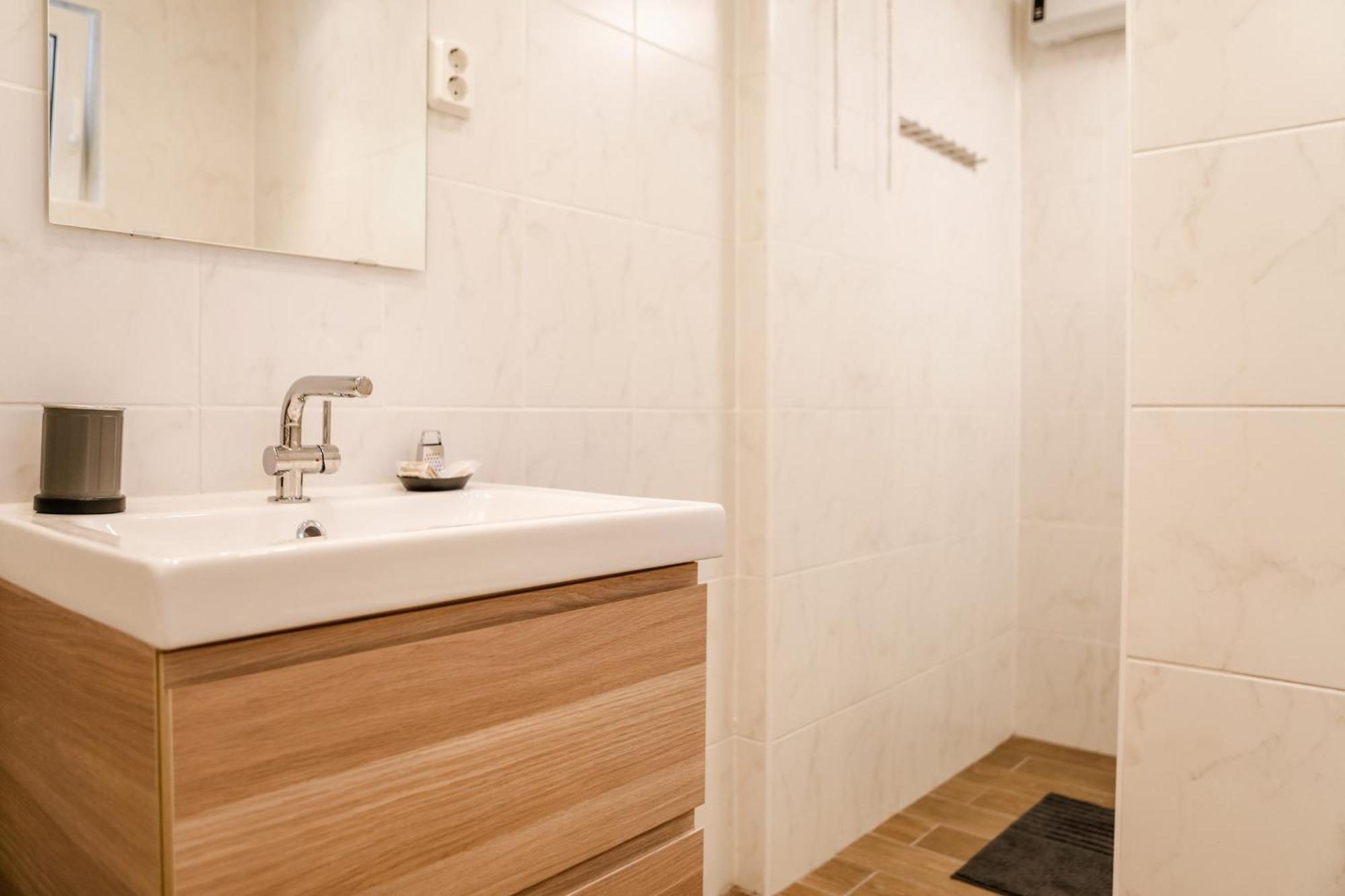 Vakantiewoning Op Steenworp Afstand Van Strand En Havens 예르세케 외부 사진